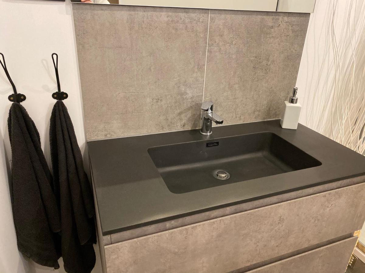 Antwerp West Side Lägenhet Zwijndrecht Exteriör bild